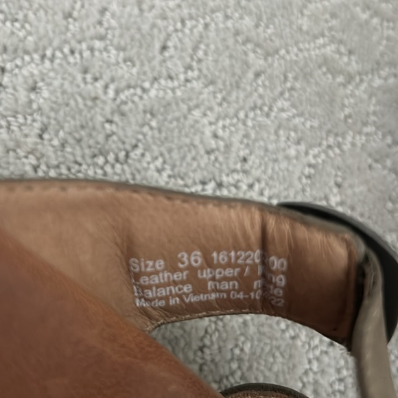 Dansko Aubree Wedge Sandal Taupe 36 5.5/6 NWOB - Picture 7 of 7